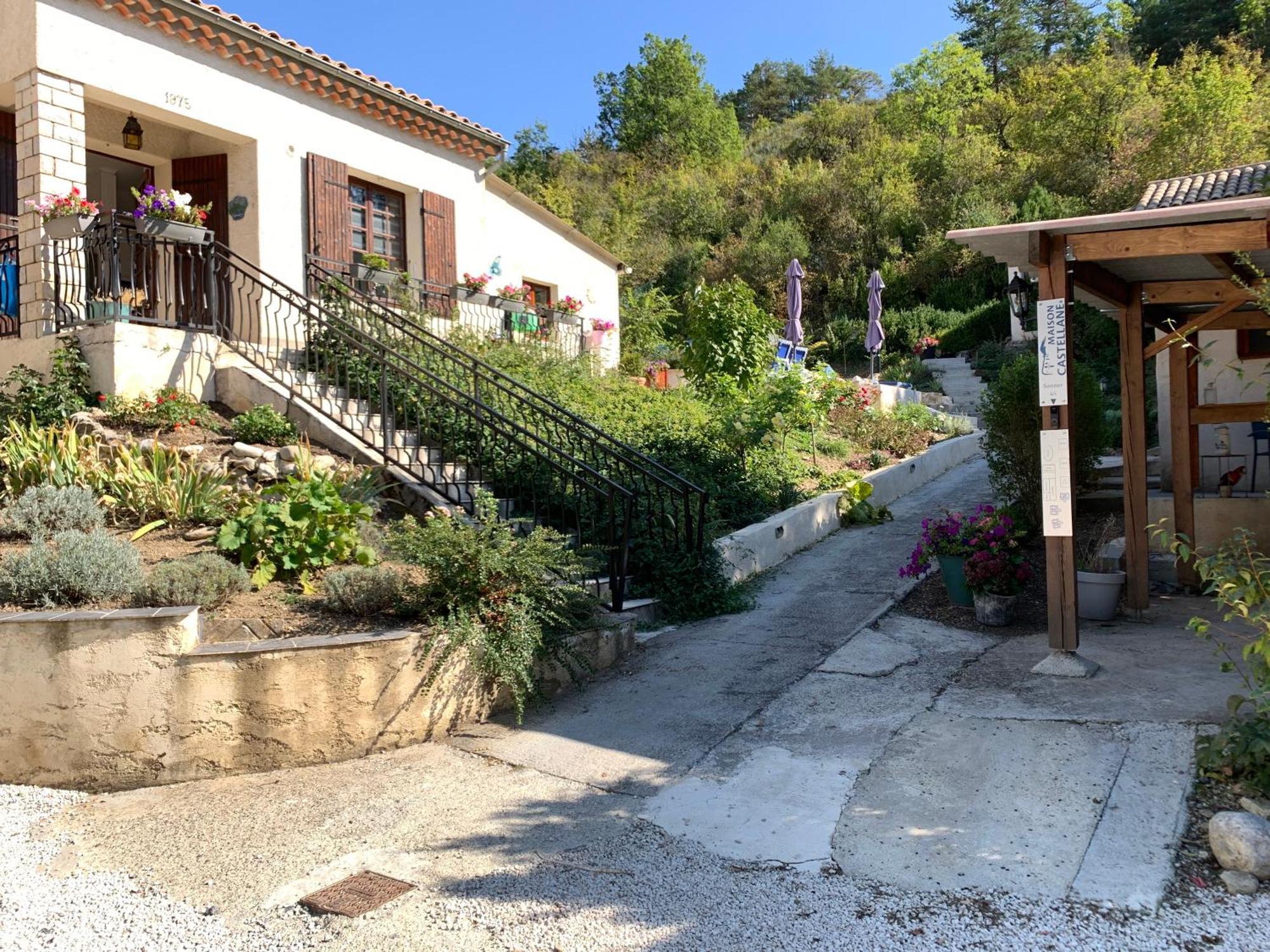 Maison Castellane Chambre D'Hotes B&B Exterior foto